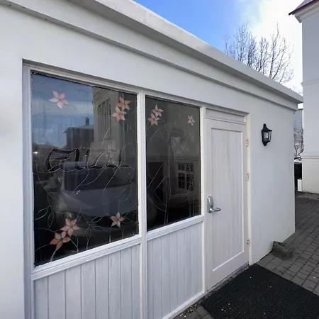 Ferienwohnung Downtown Sanctuary With Private Entrance Reykjavík Exterior foto